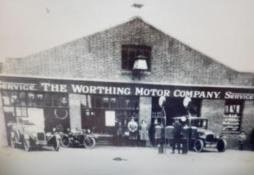 SPOTICAR Citroën C4 1.2 Puretech C-series Edition Eat8 Euro 6 (s/s) 5d Used Car - Hatchback Petrol Blue - Worthing - 1200566926_5