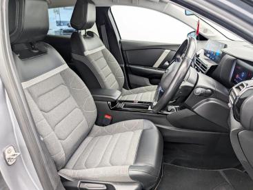 SPOTICAR Citroën C4 1.2 Puretech Shine Euro 6 (s/s) 5dr Used Car - Hatchback Petrol Grey - County Antrim - 1200594179_4