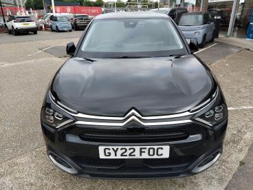 SPOTICAR Citroën C4 1.2 Puretech Shine Euro 6 (s/s) 5dr Used Car - Hatchback Petrol Black - Wokingham - 1200630276_5
