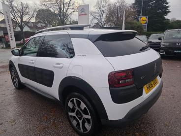SPOTICAR Citroën C4 Cactus 1.2 Puretech Flair Etg5 Euro 6 (s/s) 5dr Used Car - Hatchback Petrol White - Torquay - 1200556901_5