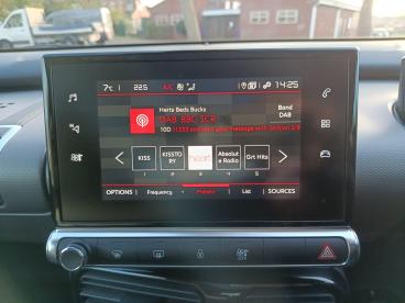 SPOTICAR Citroën C4 Cactus 1.2 Puretech Gpf Flair Euro 6 (s/s) 5dr Used Car - Hatchback Petrol Grey - Aylesbury - 1200558873_4