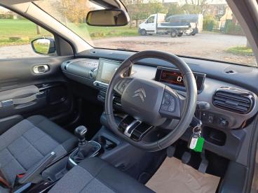 SPOTICAR Citroën C4 Cactus 1.2 Puretech Gpf Flair Euro 6 (s/s) 5dr Used Car - Hatchback Petrol Grey - Aylesbury - 1200558873_5