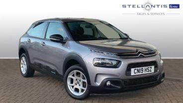 SPOTICAR Citroën C4 Cactus 1.2 Puretech Gpf Feel Euro 6 (s/s) 5dr Used Car - Hatchback Petrol Red - London - 1200564197_1