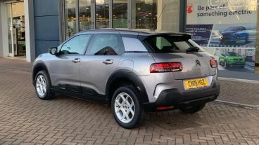 SPOTICAR Citroën C4 Cactus 1.2 Puretech Gpf Feel Euro 6 (s/s) 5dr Used Car - Hatchback Petrol Red - London - 1200564197_5