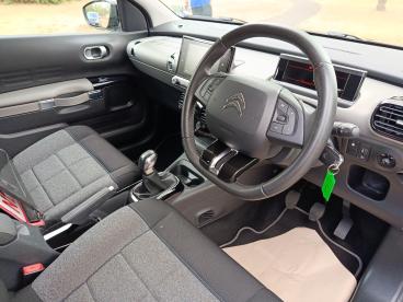 SPOTICAR Citroën C4 Cactus 1.2 Puretech Gpf Feel Euro 6 (s/s) 5dr Used Car - Hatchback Petrol Grey - Aylesbury - 1200626400_5