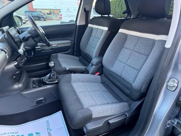 SPOTICAR Citroën C4 Cactus 1.2 Puretech Gpf Flair Euro 6 (s/s) 5dr Used Car - Hatchback Petrol Grey - Chorley - 1200626764_2