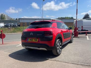 SPOTICAR Citroën C4 Cactus 1.2 Puretech Rip Curl Euro 6 (s/s) 5dr Used Car - Hatchback Petrol Red - Melton Mowbray - 1200634272_5