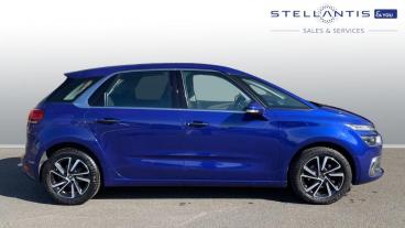 SPOTICAR Citroën C4 Picasso 1.2 Puretech Feel Euro 6 (s/s) 5dr Used Car - Mpv Petrol Red - Walton On Thames - 1200581912_2