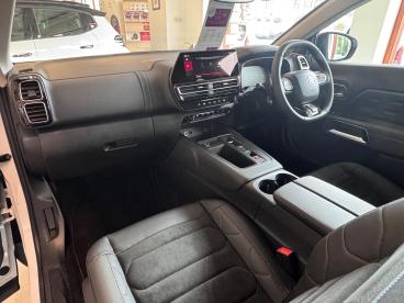 SPOTICAR Citroën C5 Aircross 1.2 Hybrid Max Edition E-dsc Euro 6 (s/s) 5dr Used Car - Suv Hybrid White - Chorley - 1200556771_2