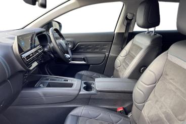 SPOTICAR Citroën C5 Aircross 1.2 Puretech Shine Eat8 Euro 6 (s/s) 5dr Used Car - Suv Petrol White - Peterborough - 1200577742_2