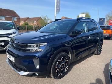 SPOTICAR Citroën C5 Aircross 1.6 14.2kwh Shine E-eat8 Euro 6 (s/s) 5dr Used Car - Suv Plug-in Hybrid Blue - Colchester - 1200590333_5