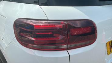 SPOTICAR Citroën C5 Aircross 1.6 14.2kwh Shine E-eat8 Euro 6 (s/s) 5dr Used Car - Suv Plug-in Hybrid White - Leicester - 1200606089_5
