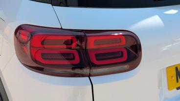 SPOTICAR Citroën C5 Aircross 1.6 13.2kwh Shine Plus E-eat8 Euro 6 (s/s) 5dr Used Car - Suv Plug-in Hybrid White - Liverpool - 1200615922_5