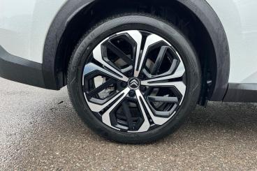 SPOTICAR Citroën C5 X 1.2 Puretech Max Eat8 Euro 6 (s/s) 5dr Used Car - Hatchback Petrol White - Basildon - 1200569405_5