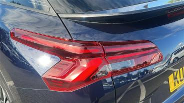 SPOTICAR Citroën C5 X 1.2 Puretech Max Eat8 Euro 6 (s/s) 5dr Used Car - Hatchback Petrol Blue - Chingford - 1200621918_5