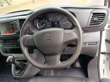 SPOTICAR Citroën Dispatch Van 1.5 Bluehdi 1000 Enterprise Pro Xl Fwd 3 Euro 6 (s Used Car - Commercial Vehicle Diesel White - Aylesbury - 1200534926_3