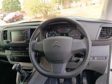 SPOTICAR Citroën Dispatch Van 1.5 Bluehdi 1000 Enterprise Pro M Fwd 2 Euro 6 (s/ Used Car - Commercial Vehicle Diesel White - Aylesbury - 1200537451_3