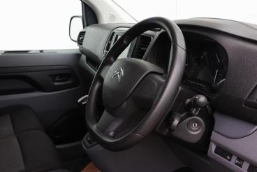 SPOTICAR Citroën Dispatch Van 1.5 Bluehdi 1000 Enterprise Pro M Fwd 2 Euro 6 (s/ Used Car - Commercial Vehicle Diesel White - Preston - 1200545450_5