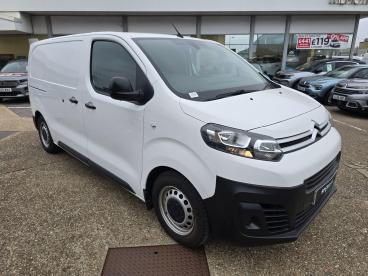 SPOTICAR Citroën Dispatch Van 1.5 Bluehdi 1000 Enterprise Pro M Fwd 2 Euro 6 (s/ Used Car - Commercial Vehicle Diesel White - Southampton - 1200551391_5