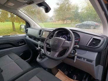 SPOTICAR Citroën Dispatch Van 1.5 Bluehdi 1000 Enterprise Pro M Fwd 2 Euro 6 (s/ Used Car - Commercial Vehicle Diesel Black - Aylesbury - 1200553586_5