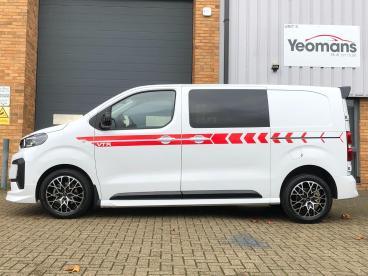 SPOTICAR Citroën Dispatch Van 2.2 Vtr M Crew Van Auto 8 Mwb Euro 6 (s/s) 6dr Used Car - Commercial Vehicle Diesel White - Fareham - 1200557812_3