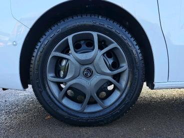 SPOTICAR Citroën Dispatch Van 1.5 Bluehdi Driver Xl Lwb Euro 6 (s/s) 6dr Used Car - Commercial Vehicle Diesel White - Telford - 1200562037_5