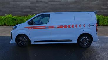 SPOTICAR Citroën Dispatch Van 2.2 Vtr M Auto 8 Mwb Euro 6 (s/s) 6dr Used Car - Commercial Vehicle Diesel White - Telford - 1200563322_4