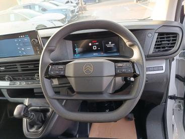 SPOTICAR Citroën Dispatch Van 2.0 Bluehdi Enterprise Xl Crew Van Lwb Euro 6 6dr Used Car - Commercial Vehicle Diesel White - Aylesbury - 1200563768_3