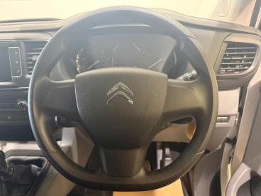 SPOTICAR Citroën Dispatch Van 2.0 Bluehdi 1400 Enterprise Pro M Fwd 2 Euro 6 (s/ Used Car - Commercial Vehicle Diesel White - Carlisle - 1200583822_3
