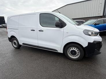 SPOTICAR Citroën Dispatch Van 1.5 Bluehdi Enterprise M Mwb Euro 6 (s/s) 6dr Used Car - Commercial Vehicle Diesel White - Eglinton - 1200589466_4