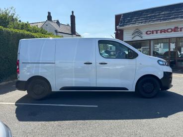SPOTICAR Citroën Dispatch Van 1.5 Bluehdi 1000 Enterprise M Fwd 2 Euro 6 (s/s) 6 Used Car - Commercial Vehicle Diesel White - Chorley - 1200597194_3