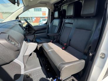 SPOTICAR Citroën Dispatch Van 1.5 Bluehdi 1000 Enterprise M Fwd 2 Euro 6 (s/s) 6 Used Car - Commercial Vehicle Diesel White - Chorley - 1200597194_4