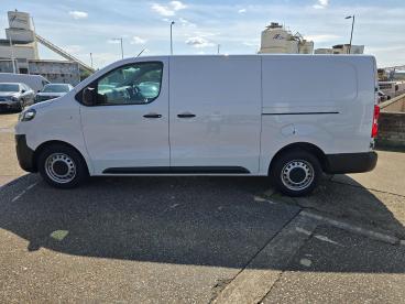 SPOTICAR Citroën Dispatch Van 2.0 Bluehdi 1400 Enterprise Edition Xl Fwd 3 Euro Used Car - Commercial Vehicle Diesel White - Southampton - 1200599057_4