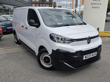SPOTICAR Citroën Dispatch Van 1.5 Bluehdi Enterprise M Mwb Euro 6 (s/s) 6dr Used Car - Commercial Vehicle Diesel White - Wakefield - 1200602781_1