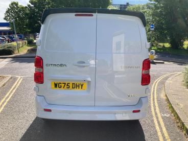 SPOTICAR Citroën Dispatch Van 2.0 Bluehdi Vtr M Crew Van A8 Mwb Euro 6 6dr Used Car - Commercial Vehicle Diesel White - Plymouth - 1200610224_4