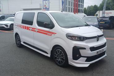 SPOTICAR Citroën Dispatch Van 2.2 Vtr M Crew Van Auto 8 Mwb Euro 6 (s/s) 6dr Used Car - Commercial Vehicle Diesel White - Exeter - 1200611852_1