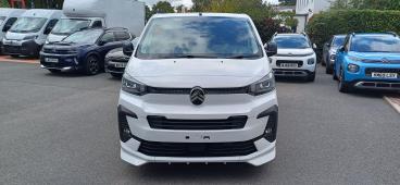 SPOTICAR Citroën Dispatch Van 2.2 Vtr M Crew Van Auto 8 Mwb Euro 6 (s/s) 6dr Used Car - Commercial Vehicle Diesel  - Exeter - 1200611861_2