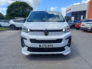 SPOTICAR Citroën Dispatch Van 2.2 Vtr M Crew Van Auto 8 Mwb Euro 6 (s/s) 6dr Used Car - Commercial Vehicle Diesel White - Exeter - 1200611862_2