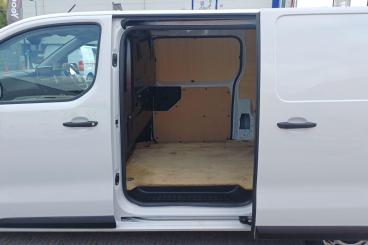 SPOTICAR Citroën Dispatch Van 1.5 Bluehdi Enterprise M Mwb Euro 6 (s/s) 6dr Used Car - Commercial Vehicle Diesel White - Exeter - 1200629050_5
