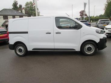 SPOTICAR Citroën Dispatch Van 1.5 Bluehdi Enterprise M Mwb Euro 6 (s/s) 6dr Used Car - Commercial Vehicle Diesel White - Wokingham - 1200640482_2