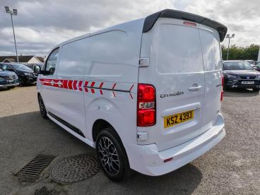 SPOTICAR Citroën Dispatch Van 2.2 Vtr M Auto 8 Mwb Euro 6 (s/s) 6dr Used Car - Commercial Vehicle Diesel White - Eglinton - 1200642972_5