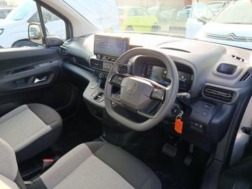 SPOTICAR Citroën Berlingo E-berlingo 52kwh Plus M Auto 5dr (7.4kw Charger) Used Car - Mpv Electric Grey - Aylesbury - 1200574762_5