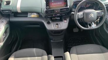 SPOTICAR Citroën Berlingo E-berlingo 50kwh Flair Xtr M Auto 5dr (7.4kw Charger) Used Car - Mpv Electric Red - Maidstone - 1200579816_4