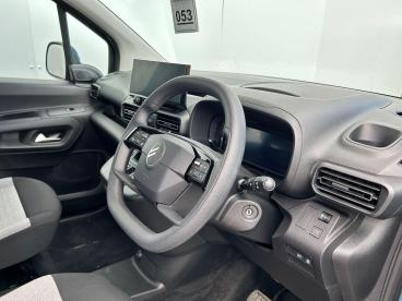 SPOTICAR Citroën Berlingo E-berlingo 52kwh Plus M Auto 5dr (7.4kw Charger) Used Car - Mpv Electric Blue - Preston - 1200599425_5