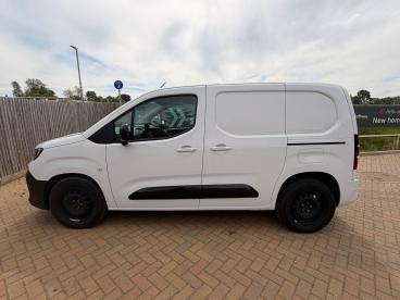 SPOTICAR Citroën Berlingo E-berlingo 52kwh Driver M Panel Van Auto Swb 5dr (7.4kw Charg Used Car - Commercial Vehicle Electric White - Maidstone - 1200600302_5