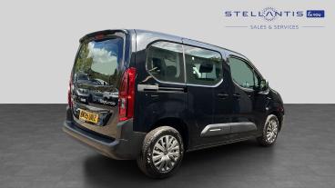 SPOTICAR Citroën Berlingo E-berlingo 52kwh Plus M Auto 5dr (11kw Charger) Used Car - Mpv Electric Black - Romford - 1200621990_3