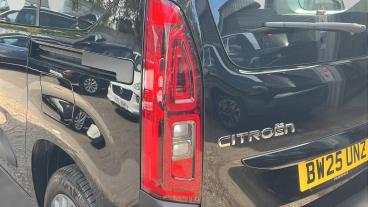 SPOTICAR Citroën Berlingo E-berlingo 52kwh Plus M Auto 5dr (11kw Charger) Used Car - Mpv Electric Black - Romford - 1200621990_5