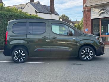 SPOTICAR Citroën Berlingo E-berlingo 52kwh Max M Auto 5dr (11kw Charger) Used Car - Mpv Electric Green - Chorley - 1200631013_3