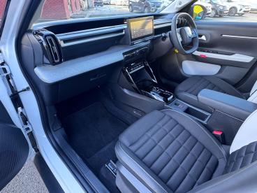 SPOTICAR Citroën C3 E-c3 Standard Range 44kwh Max Auto 5dr (7.4kw Charger) Used Car - Hatchback Electric White - Chorley - 1200564927_2