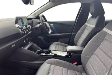 SPOTICAR Citroën C4 E-c4 50kwh Sense Auto 5dr (7.4kw Charger) Used Car - Hatchback Electric Black - Peterborough - 1200556524_2